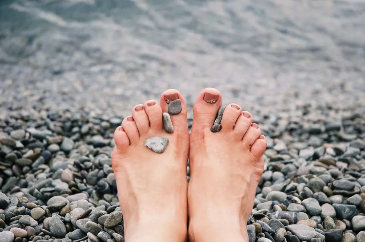 How Ava Earns $7,500 Per Month Using FeetFinder and FetishFinder in 2025