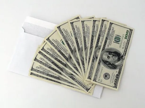 Smart Financial Habits That Keep High Earners Grounded