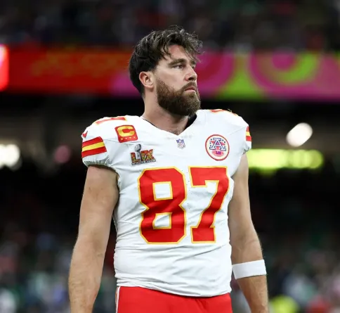 Travis Kelce Age – Detailed Biography, Net Worth 2025, Lifestyle & More