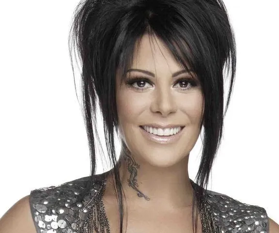 Alejandra Guzmán Age Biography, Career, Net Worth, Lifestyle & More
